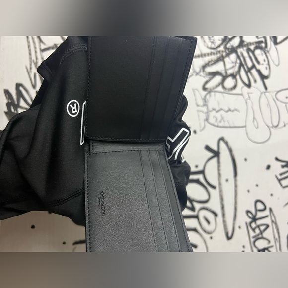 *COACH WEST CANVIS IN SIGNATURE CANVAS BACKPACK AND WALLET BUNDLE* - Picture 2 of 10